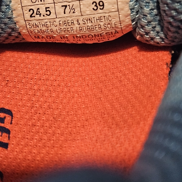 Asics Womens gel cumulus size 7.5 plus gift included - Picture 7 of 7